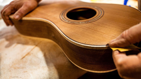 Sanding a “T1” Traveler Guitar