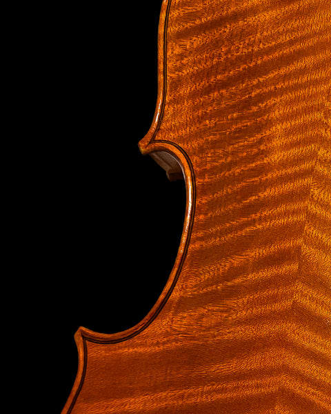 "Bee Stings" in the corners of this "McDonald, Cassavetti" Stradivari model 41.2cm H&C made viola