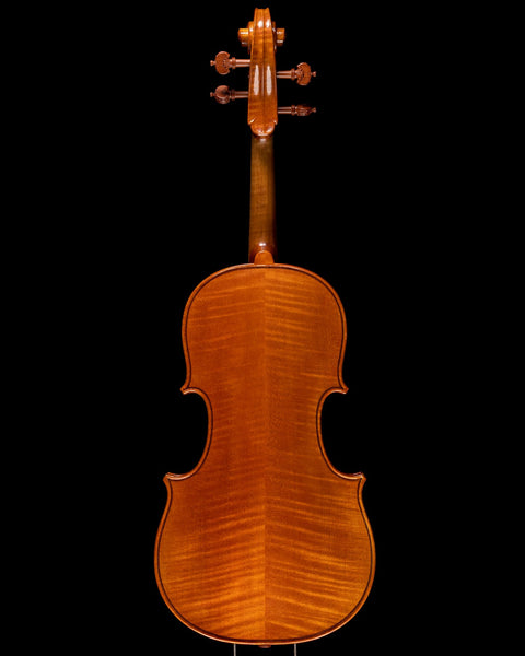 A replica of Antonio Stradivarius’ 1727 “Cassavetti” viola
